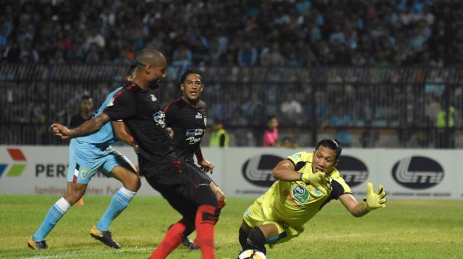 Terpuruknya Persipura Mengundang Komentar dari Legenda Klub